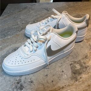 New! Nike low top go everywhere shoe! $49 obo